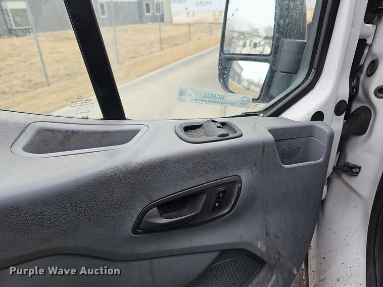 image for item MC9626 2017 Ford Transit 250  van