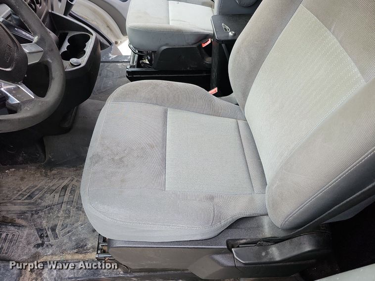 image for item MC9626 2017 Ford Transit 250  van