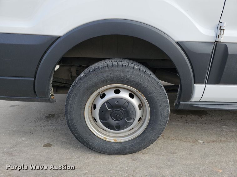 image for item MC9626 2017 Ford Transit 250  van