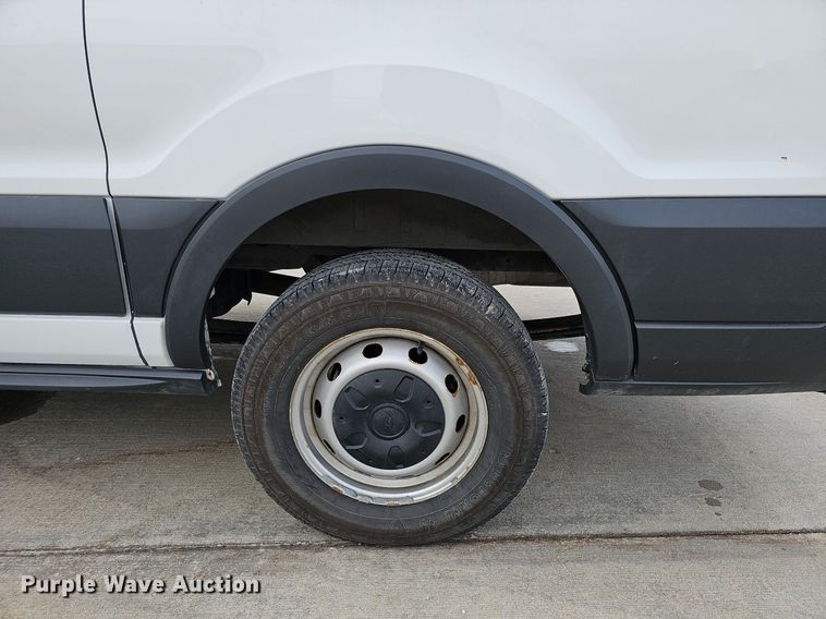 image for item MC9626 2017 Ford Transit 250  van