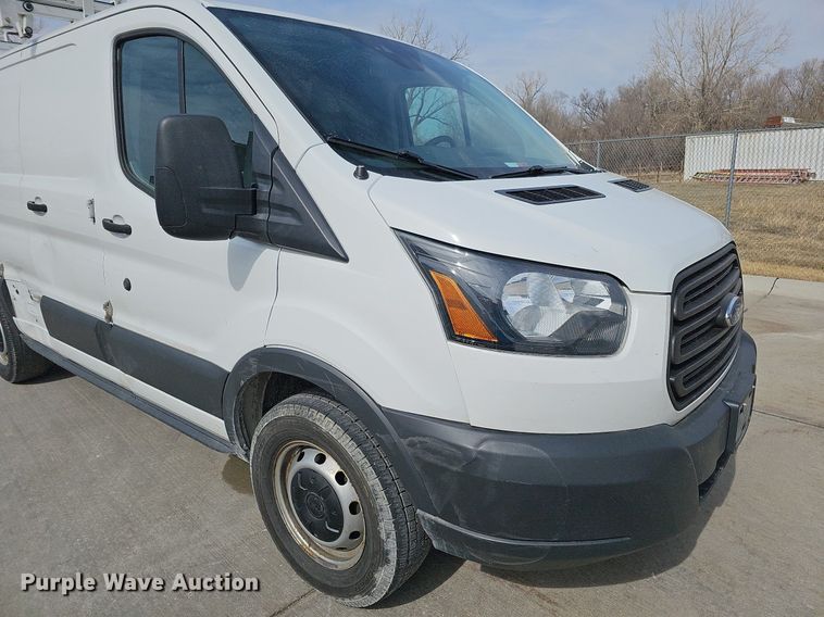 image for item MC9627 2017 Ford Transit 250  van