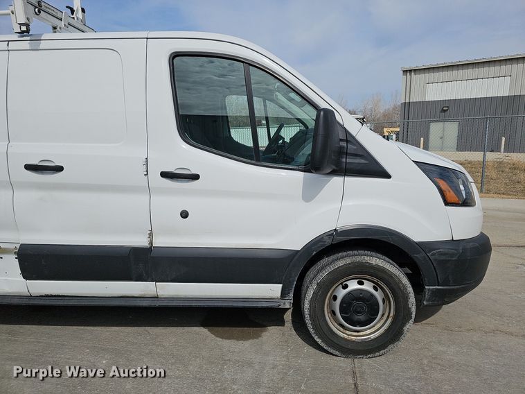 image for item MC9627 2017 Ford Transit 250  van