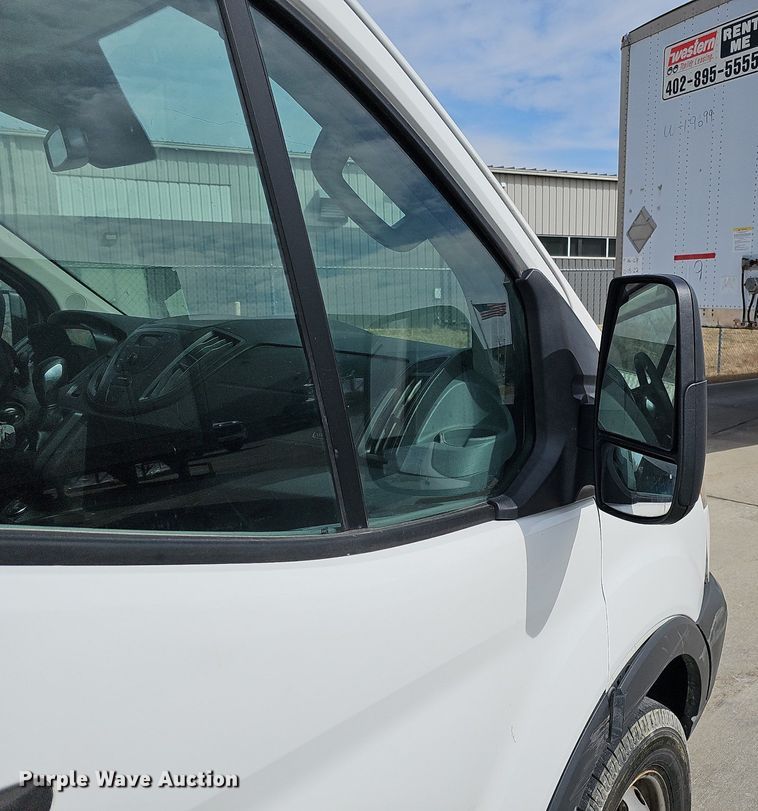 image for item MC9627 2017 Ford Transit 250  van