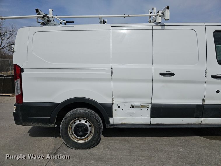 image for item MC9627 2017 Ford Transit 250  van