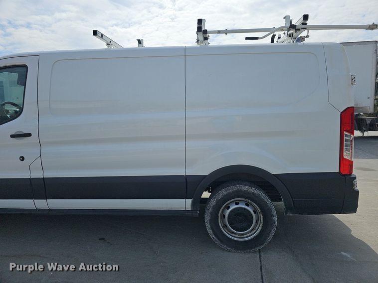 image for item MC9627 2017 Ford Transit 250  van