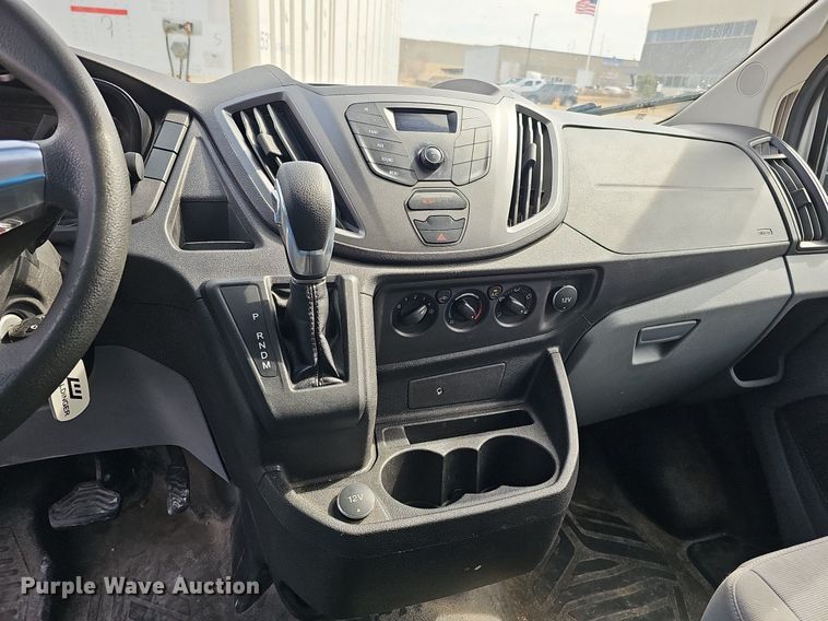 image for item MC9627 2017 Ford Transit 250  van