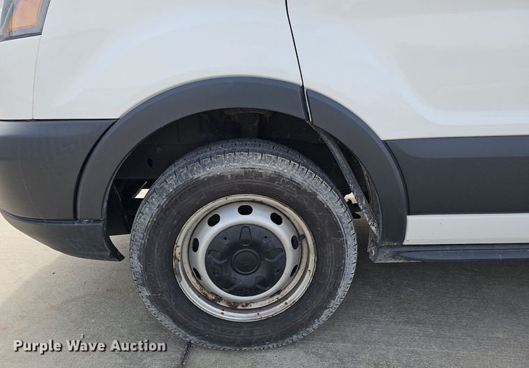 image for item MC9627 2017 Ford Transit 250  van