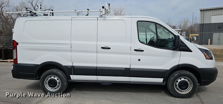 image for item MC9628 2017 Ford Transit 250  van