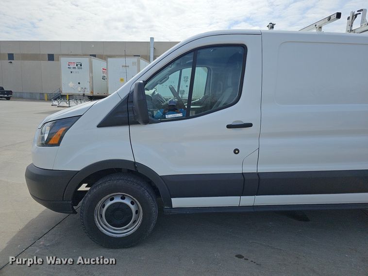image for item MC9628 2017 Ford Transit 250  van