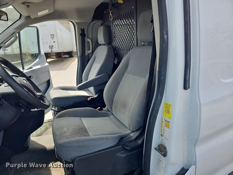 image for item MC9628 2017 Ford Transit 250  van