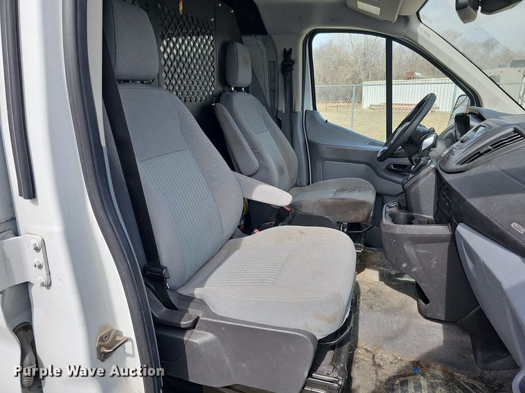 image for item MC9628 2017 Ford Transit 250  van