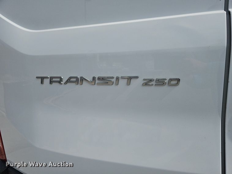 image for item MC9628 2017 Ford Transit 250  van