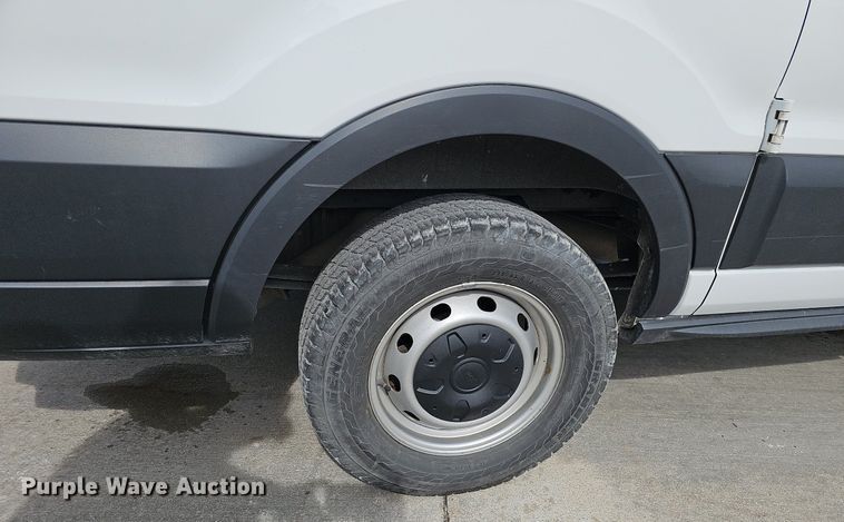 image for item MC9628 2017 Ford Transit 250  van