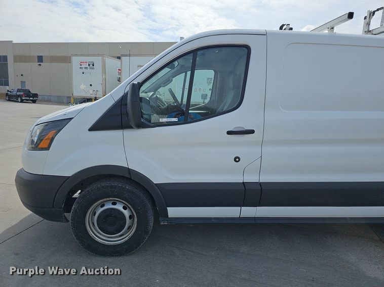 image for item MC9629 2016 Ford Transit 150  van