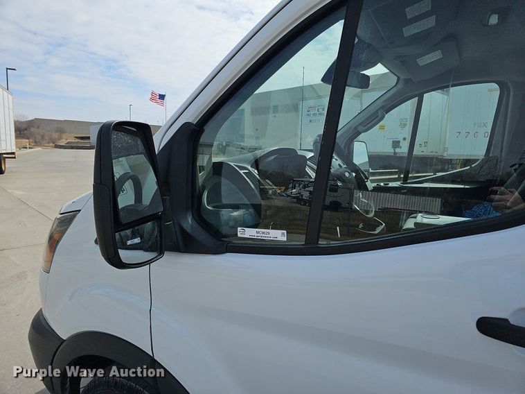 image for item MC9629 2016 Ford Transit 150  van