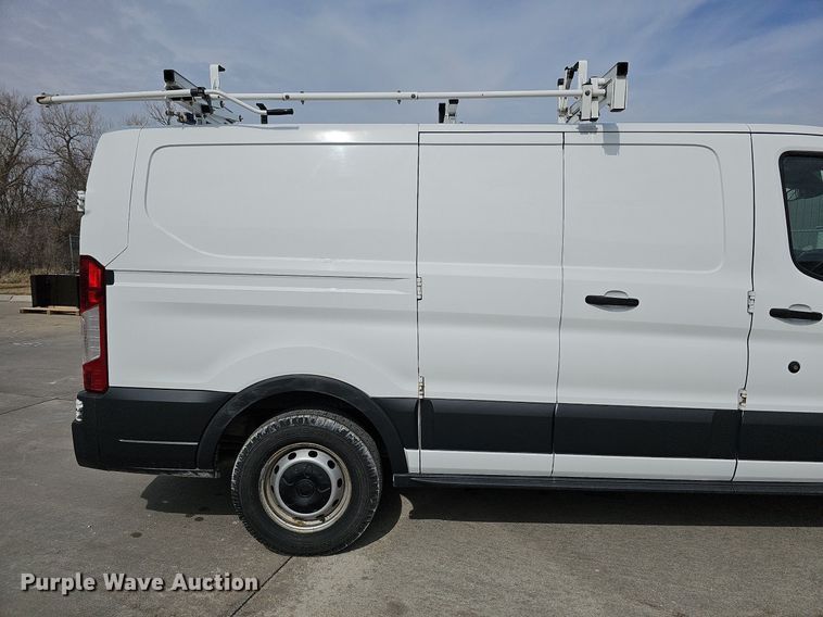image for item MC9629 2016 Ford Transit 150  van