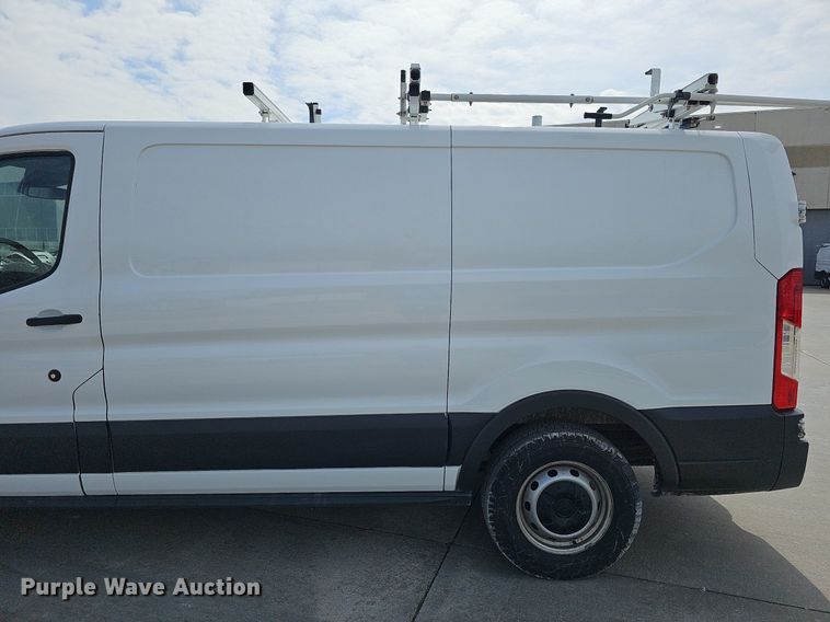 image for item MC9629 2016 Ford Transit 150  van