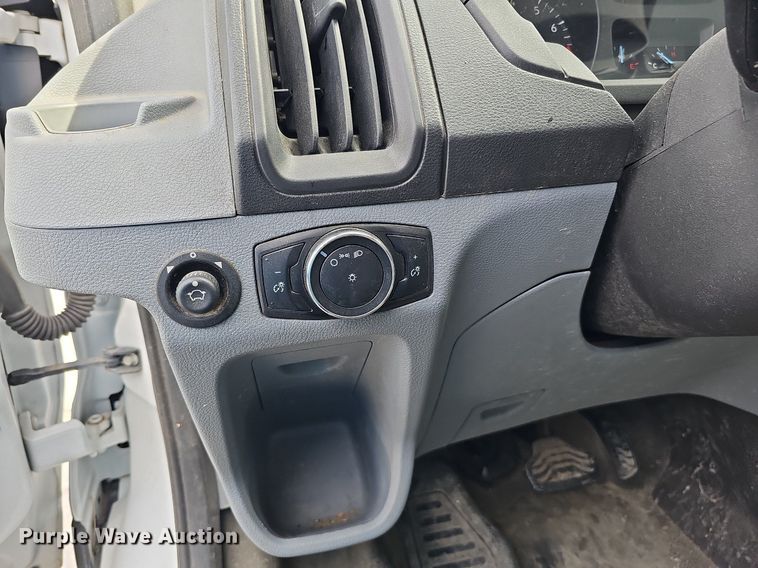 image for item MC9629 2016 Ford Transit 150  van