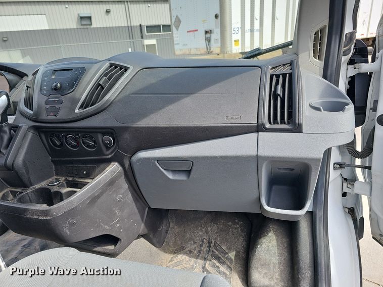 image for item MC9629 2016 Ford Transit 150  van