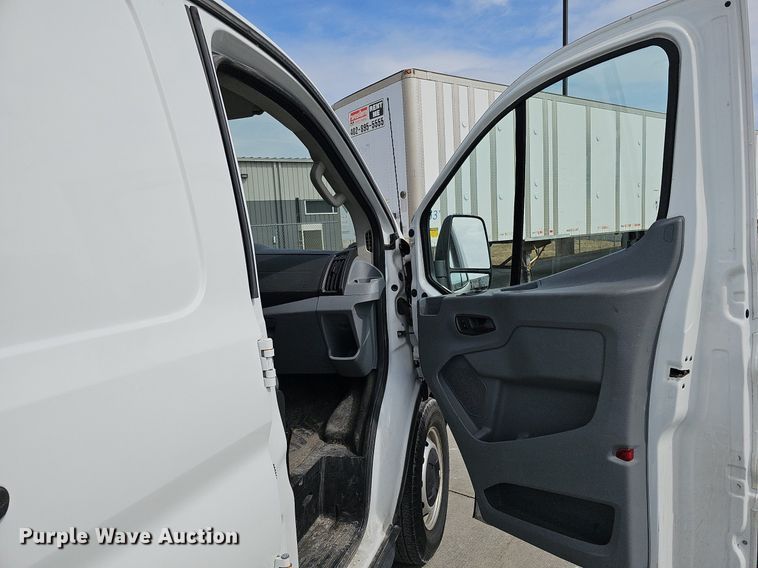 image for item MC9629 2016 Ford Transit 150  van