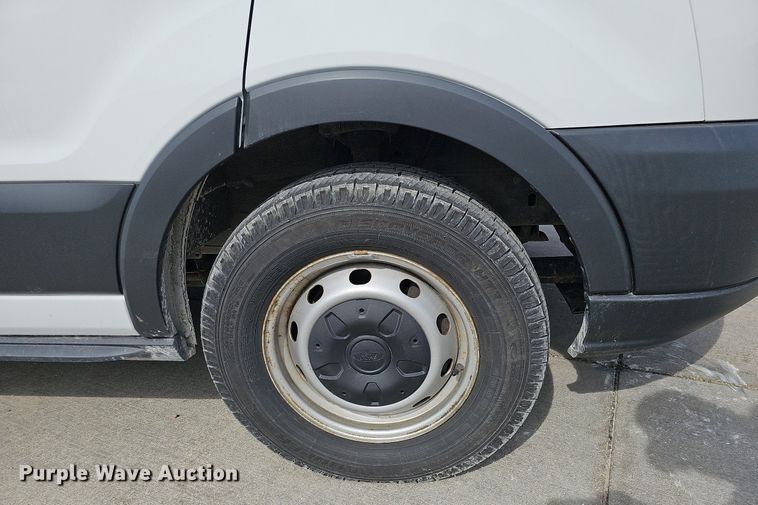 image for item MC9629 2016 Ford Transit 150  van