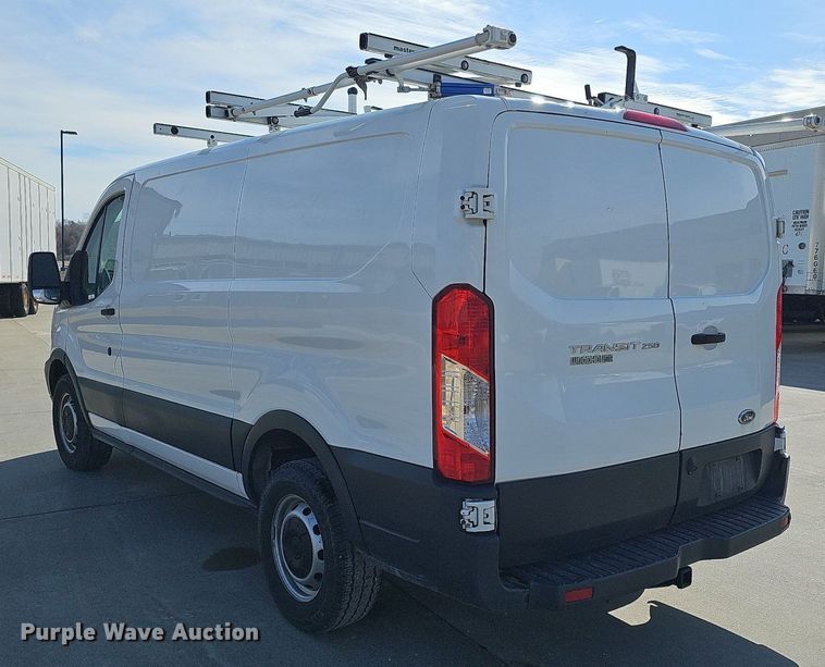 image for item MC9630 2017 Ford Transit 250  van