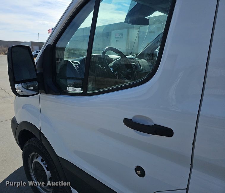 image for item MC9630 2017 Ford Transit 250  van