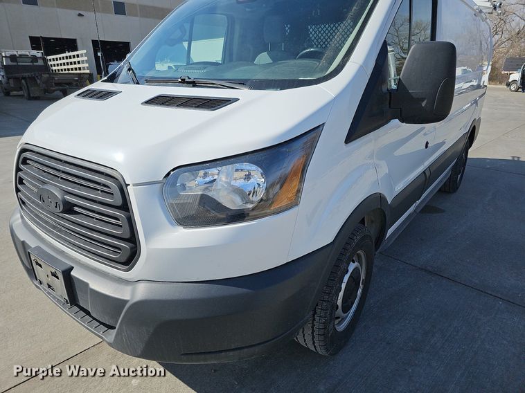 image for item MC9630 2017 Ford Transit 250  van