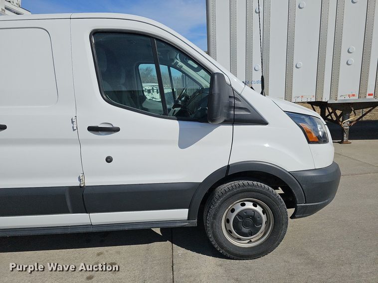 image for item MC9630 2017 Ford Transit 250  van
