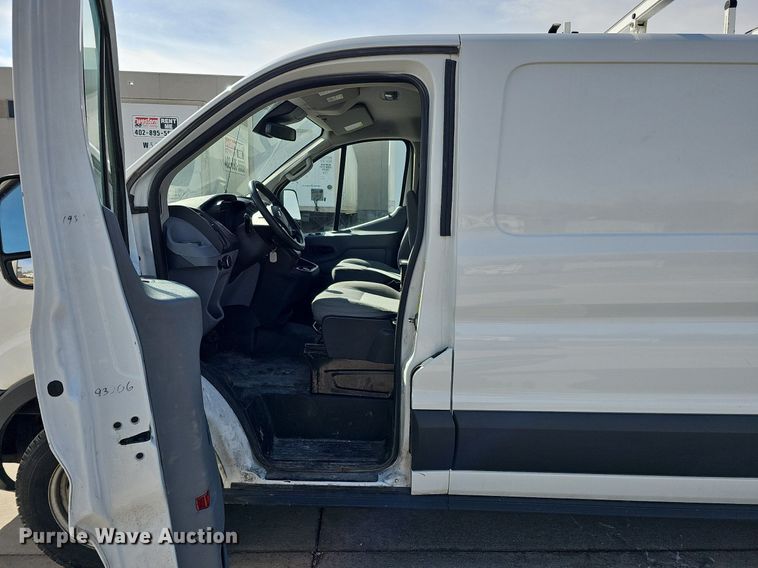 image for item MC9630 2017 Ford Transit 250  van
