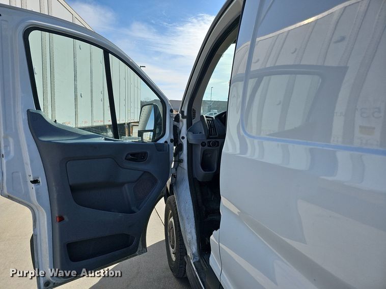 image for item MC9630 2017 Ford Transit 250  van