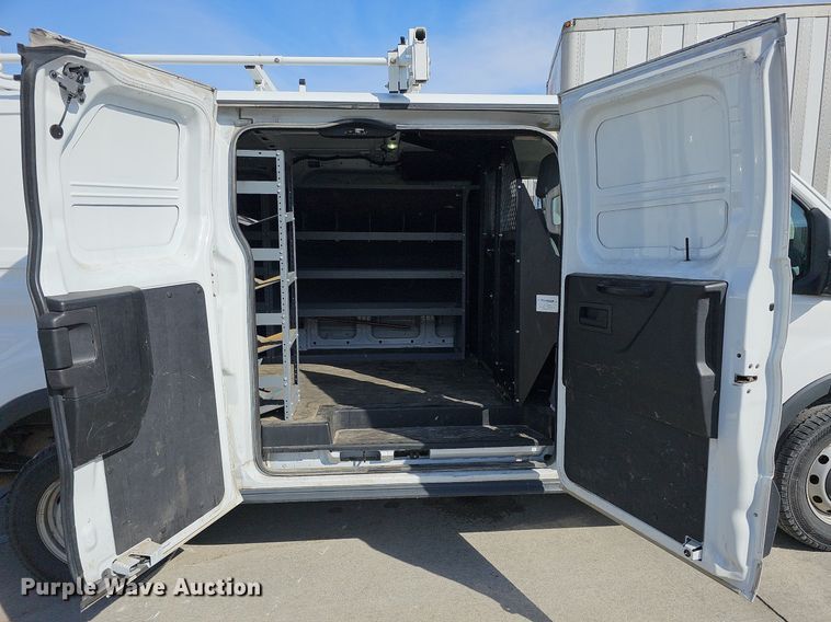 image for item MC9630 2017 Ford Transit 250  van