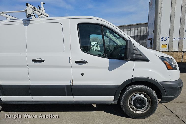 image for item MC9631 2016 Ford Transit 150  van