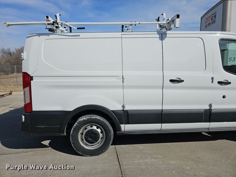 image for item MC9631 2016 Ford Transit 150  van