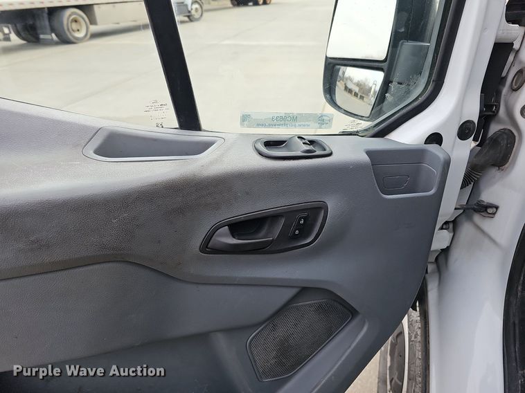 image for item MC9633 2016 Ford Transit 150  van