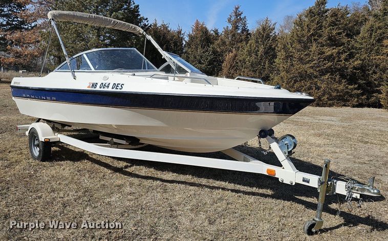 image for item MC9638 2003 Bayliner  boat
