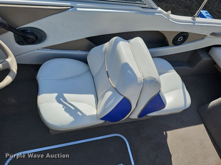 image for item MC9638 2003 Bayliner  boat