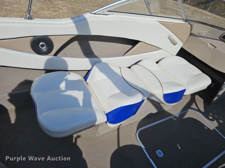 image for item MC9638 2003 Bayliner  boat