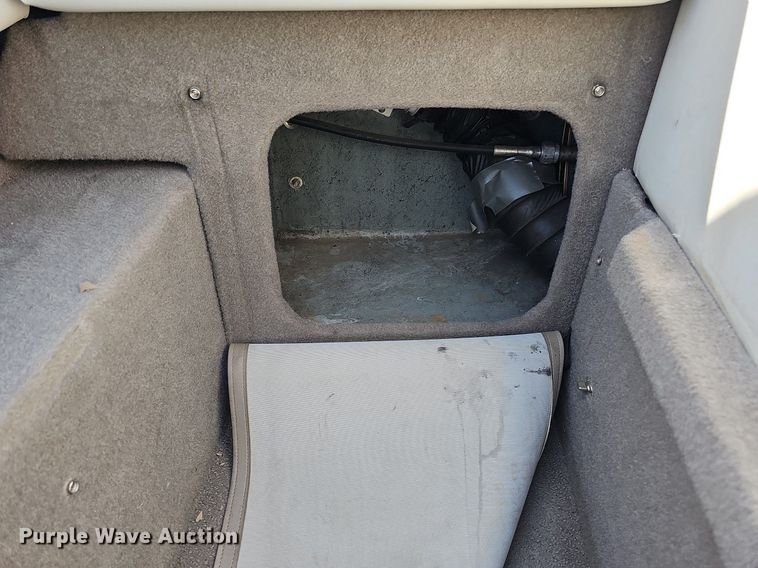 image for item MC9638 2003 Bayliner  boat