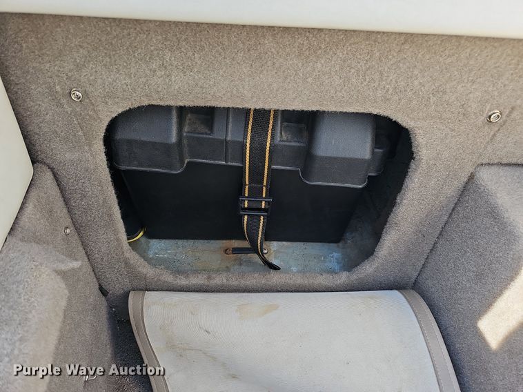 image for item MC9638 2003 Bayliner  boat