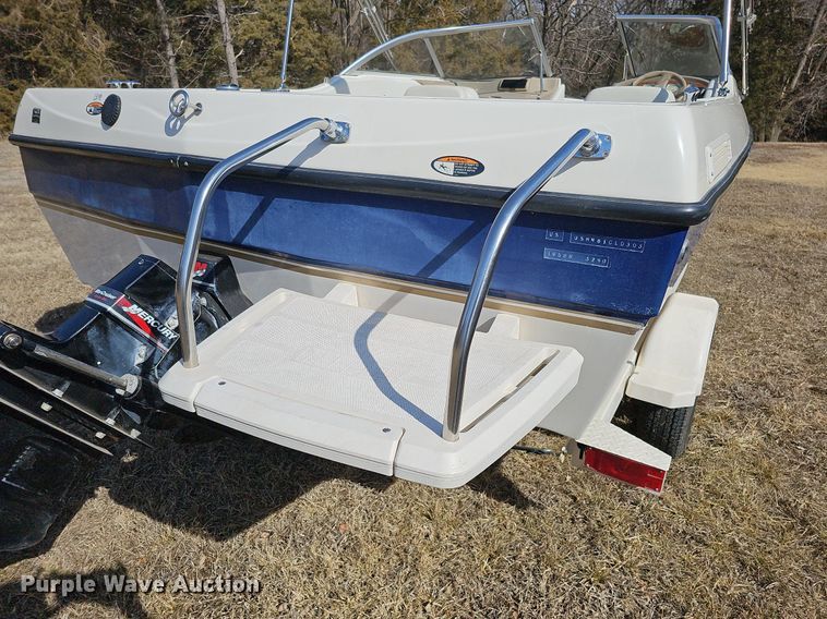 image for item MC9638 2003 Bayliner  boat