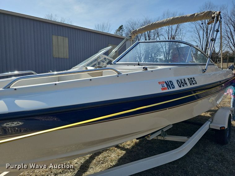 image for item MC9638 2003 Bayliner  boat