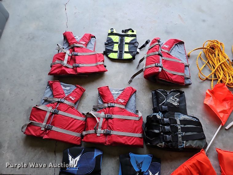 image for item MC9638 2003 Bayliner  boat