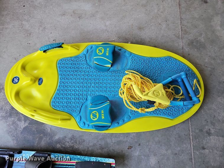 image for item MC9638 2003 Bayliner  boat