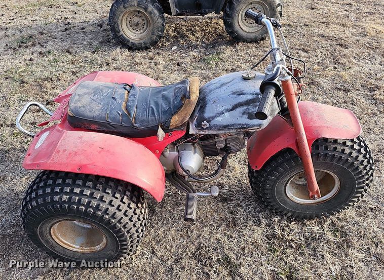 image for item MC9639 (2) Honda ATVs