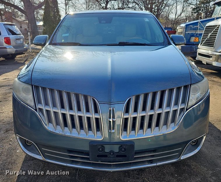 image for item MC9700 2010 Lincoln MKT  SUV
