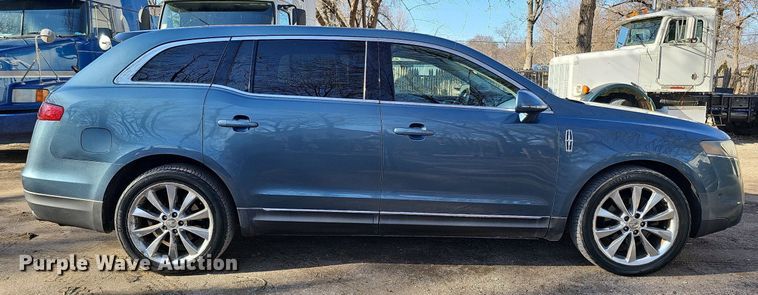 image for item MC9700 2010 Lincoln MKT  SUV