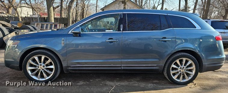 image for item MC9700 2010 Lincoln MKT  SUV