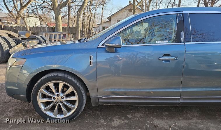 image for item MC9700 2010 Lincoln MKT  SUV