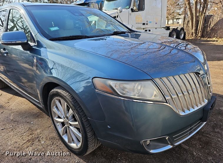 image for item MC9700 2010 Lincoln MKT  SUV